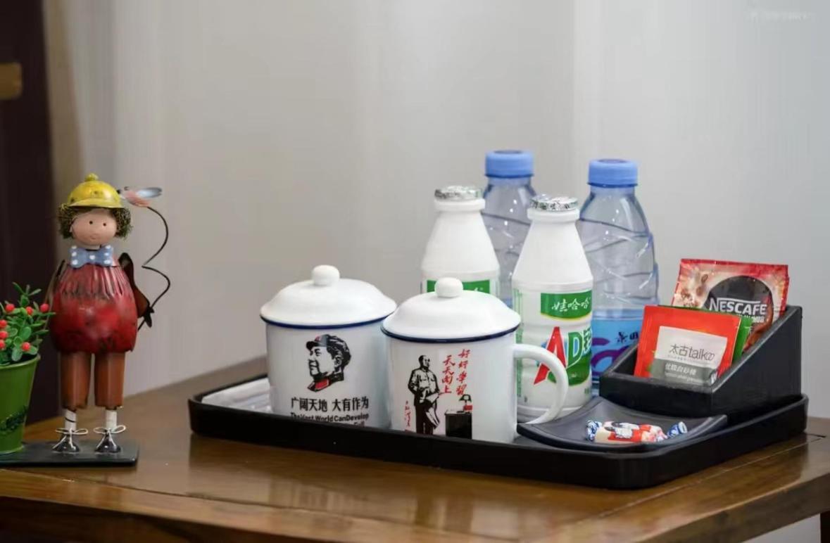Nostalgia Hotel Beijing Guozijian Ghost Street - Near Beijing Lama Temple, Beihai Park, Jingshan Park, Drum Tower, Houhai Bar Street, Tian'Anmen Square, Located In Beijing Traditional Hutongs, 5 Minutes Away From Beixinqiao Metro Station Экстерьер фото