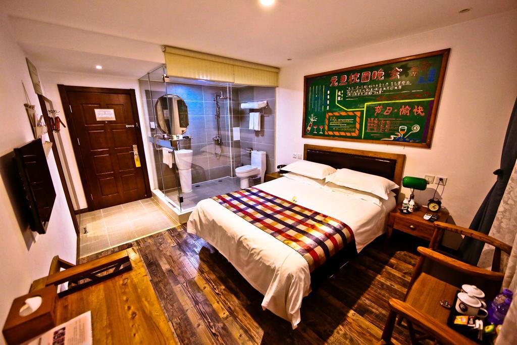 Nostalgia Hotel Beijing Guozijian Ghost Street - Near Beijing Lama Temple, Beihai Park, Jingshan Park, Drum Tower, Houhai Bar Street, Tian'Anmen Square, Located In Beijing Traditional Hutongs, 5 Minutes Away From Beixinqiao Metro Station Экстерьер фото