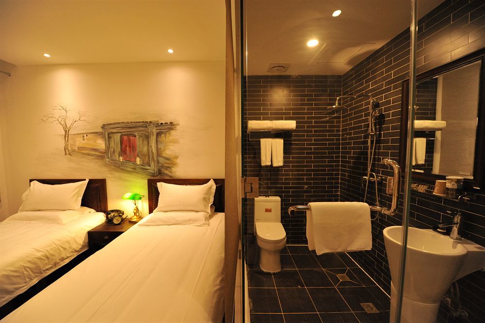 Nostalgia Hotel Beijing Guozijian Ghost Street - Near Beijing Lama Temple, Beihai Park, Jingshan Park, Drum Tower, Houhai Bar Street, Tian'Anmen Square, Located In Beijing Traditional Hutongs, 5 Minutes Away From Beixinqiao Metro Station Экстерьер фото